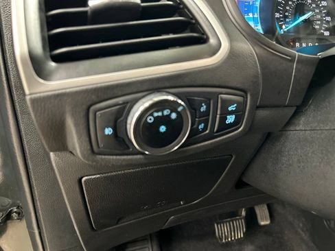 Certified 2024 Ford Edge SEL w/ Convenience Package AWD/4WD image 8