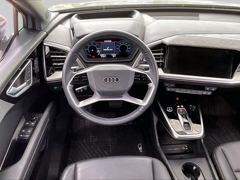 Used 2024 Audi Q4 e-tron Prestige AWD/4WD image 5