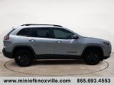 Used 2019 Jeep Cherokee Latitude Plus image 2
