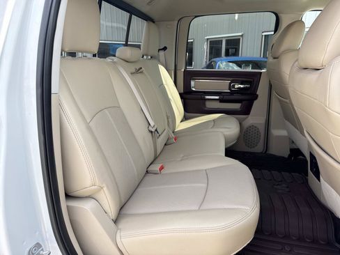 Used 2018 RAM 2500 Laramie w/ Convenience Group AWD/4WD image 9