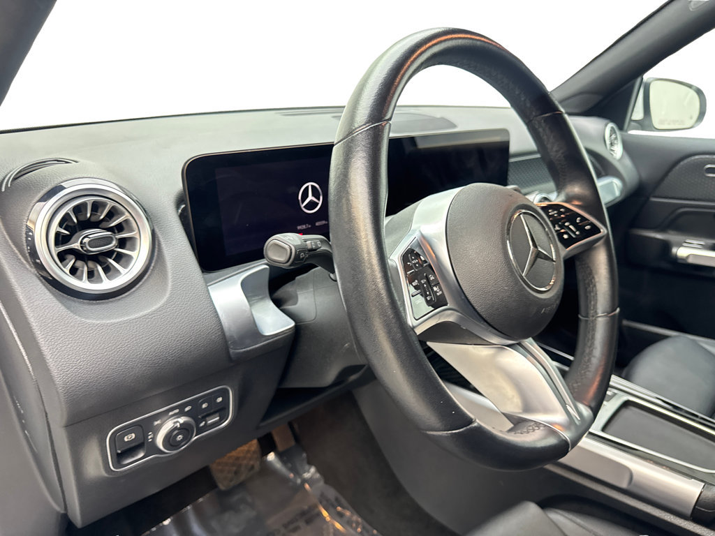 Used 2025 Mercedes-Benz GLB 250 w/ Exclusive Package image 48