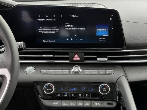 New 2025 Hyundai Elantra Limited image 19