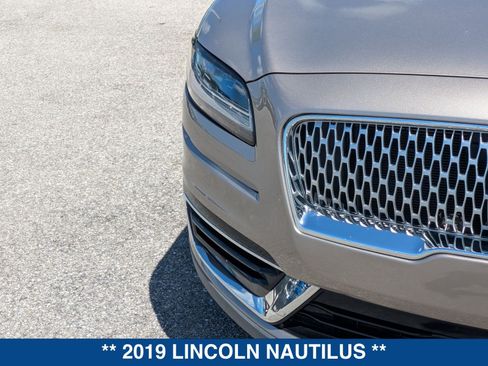 Used 2019 Lincoln Nautilus Select w/ Class II Trailer Tow Package FWD image 10