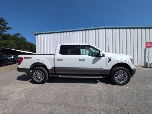 Used 2022 Ford F150 Lariat w/ Equipment Group 501A Mid AWD/4WD image 9