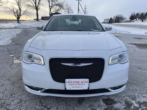 Used 2015 Chrysler 300 C w/ Light Group image 8