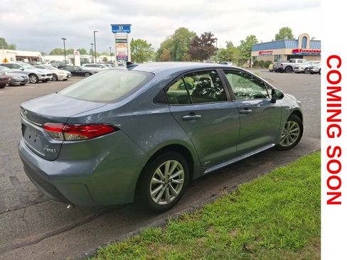 Used 2024 Toyota Corolla LE w/ LE Convenience Package AWD/4WD image 5