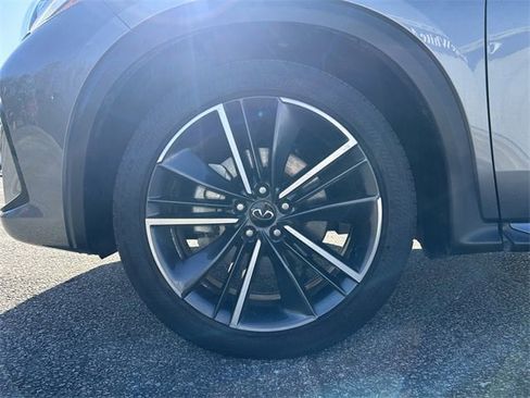 Used 2024 INFINITI QX55 Luxe image 10