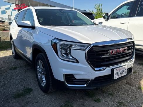 Used 2024 GMC Terrain SLE AWD/4WD image 2