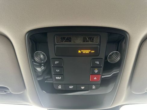 New 2026 Kia Carnival EX image 32