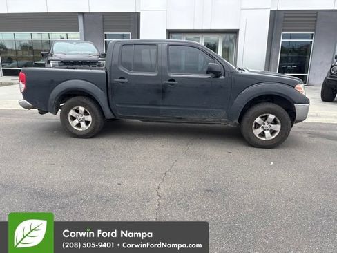Used 2010 Nissan Frontier SE AWD/4WD image 4