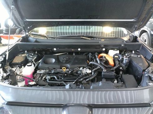 Used 2024 Toyota RAV4 LE image 7