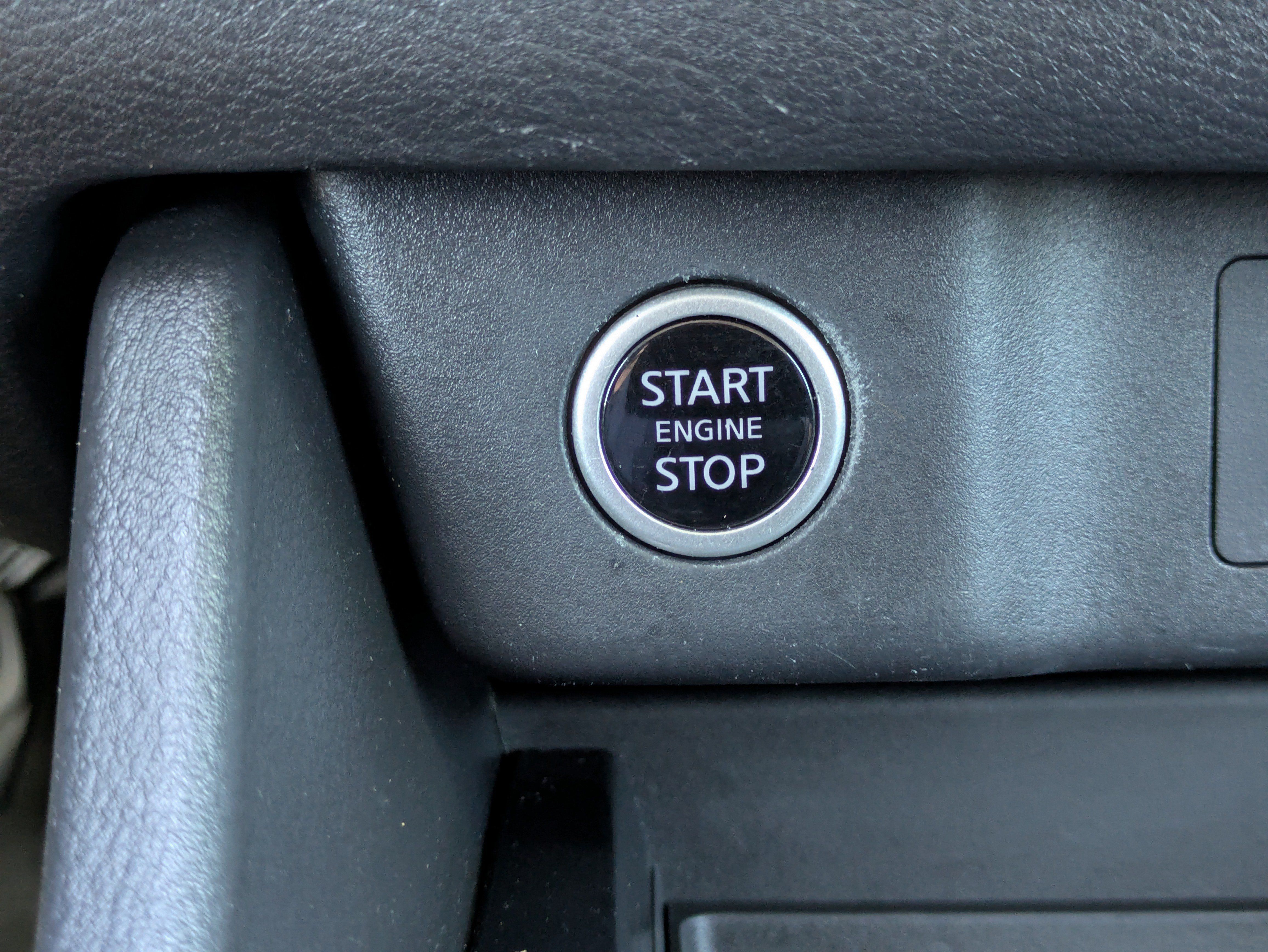 Used 2023 Nissan Rogue SV FWD image 28