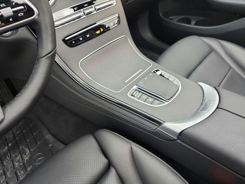 Used 2021 Mercedes-Benz GLC 300 image 11