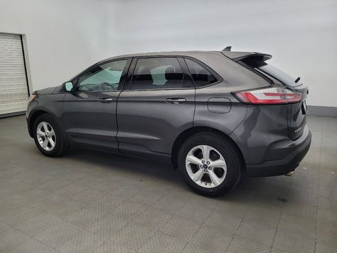 Used 2020 Ford Edge SE image 3