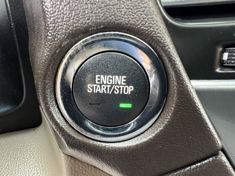 Used 2018 Chevrolet Suburban Premier AWD/4WD image 22