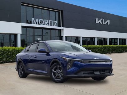 New 2025 Kia K4 LXS