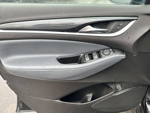 Used 2023 Buick Enclave Essence FWD image 20