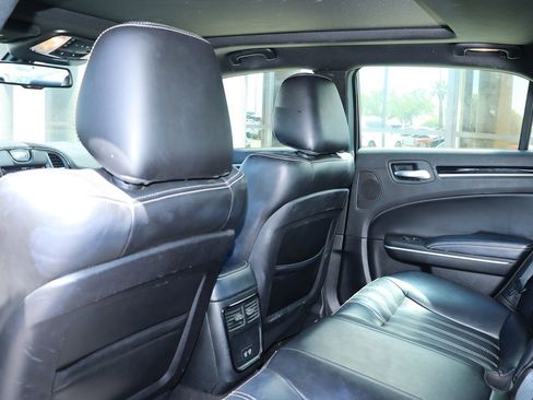 Used 2022 Chrysler 300 S image 31