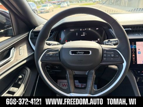 New 2026 Jeep Grand Cherokee L Limited AWD/4WD image 17