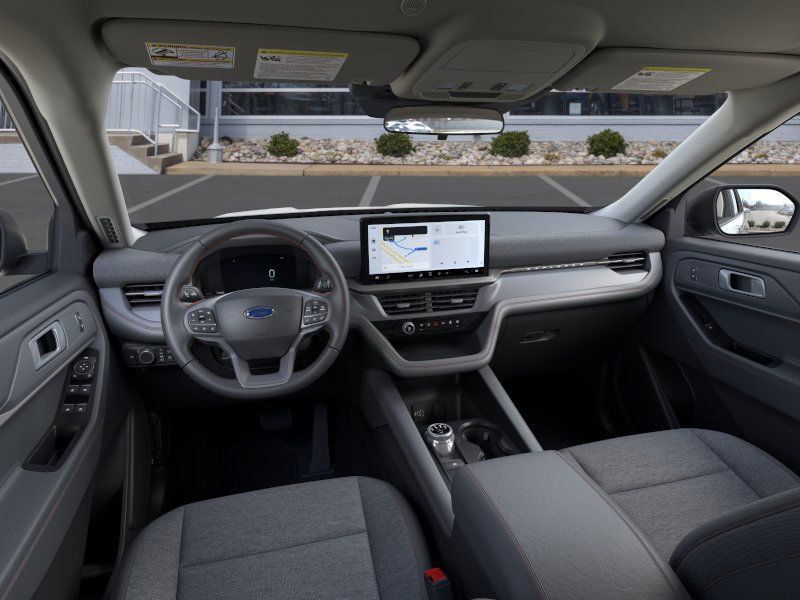 Used 2026 Ford Explorer Active AWD/4WD image 9
