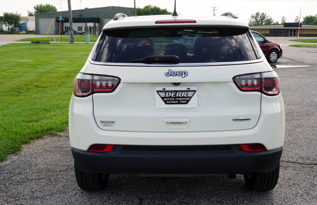 Used 2020 Jeep Compass Latitude FWD image 19