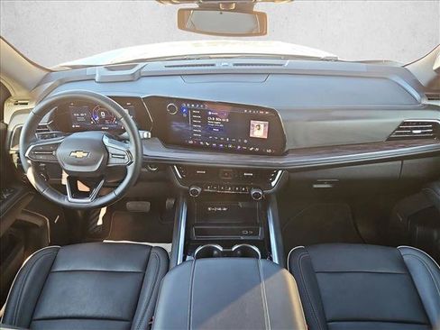 Used 2025 Chevrolet Tahoe Premier RWD image 18