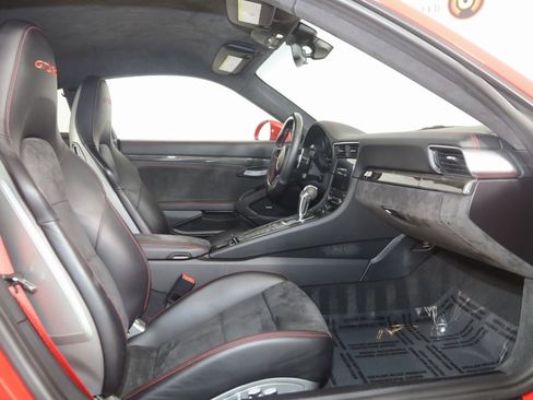 Used 2019 Porsche 911 GT3 RS image 12