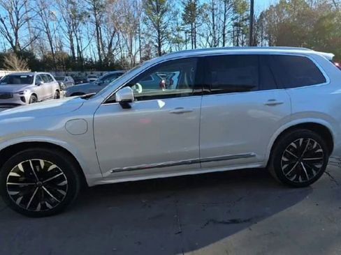 New 2026 Volvo XC90 T8 Ultra image 9