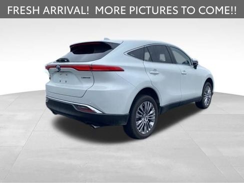 Certified 2024 Toyota Venza Limited image 5