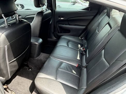 Used 2011 Dodge Avenger Lux FWD image 12