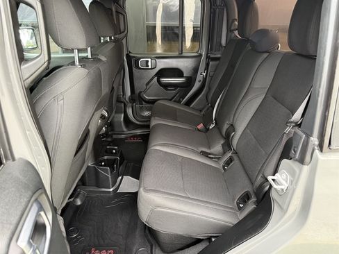 Used 2020 Jeep Gladiator Sport w/ Quick Order Package 24S AWD/4WD image 17