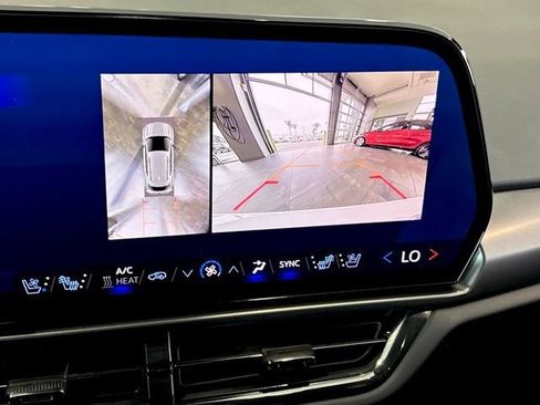 Used 2024 Chevrolet Equinox EV RS w/ Active Safety Package 3 FWD image 20