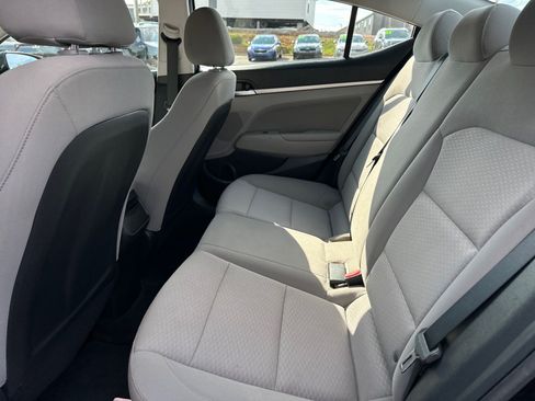 Used 2020 Hyundai Elantra Value Edition FWD image 9