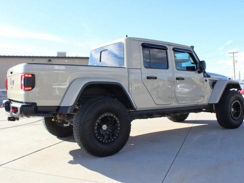 Used 2020 Jeep Gladiator Rubicon image 10