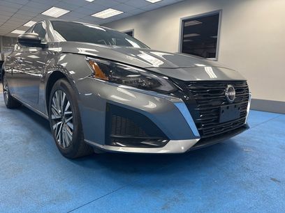 Used 2025 Nissan Altima 2.5 SV