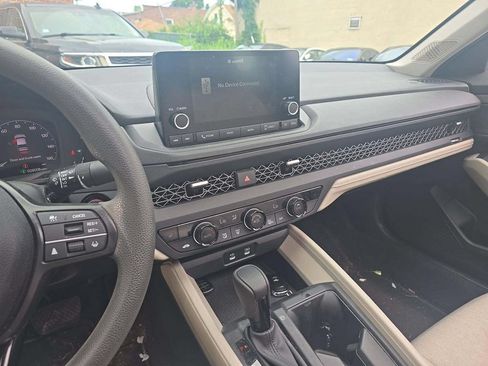 Used 2024 Honda Accord EX image 4