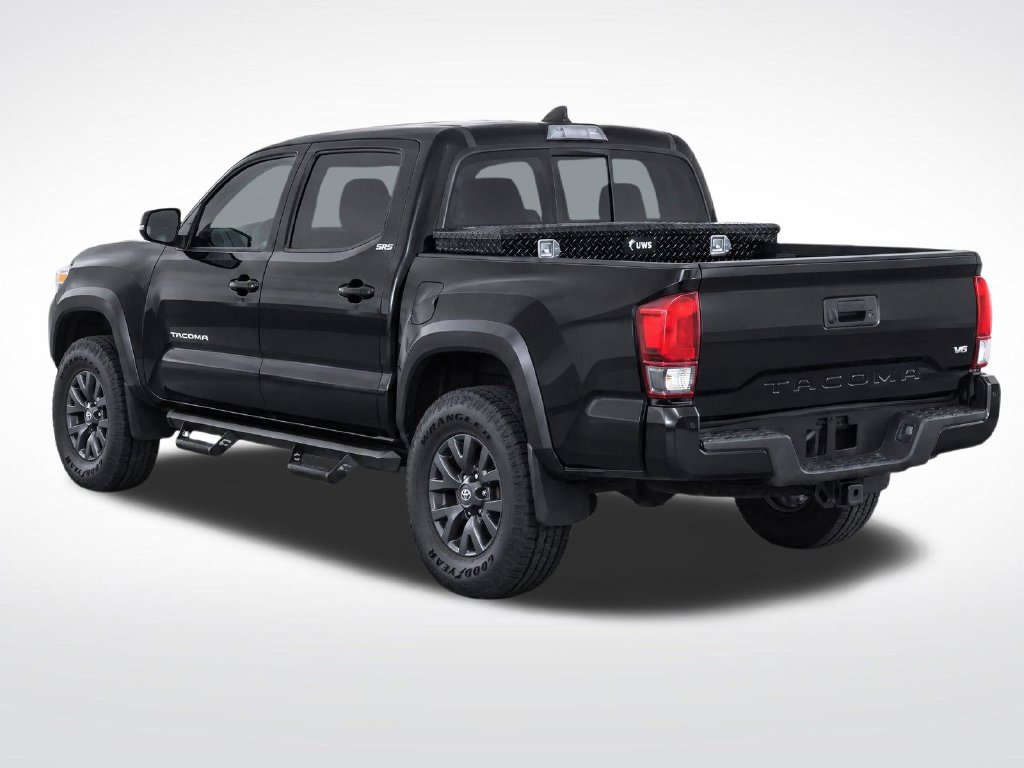 Used 2023 Toyota Tacoma SR5 w/ Technology Package RWD image 4