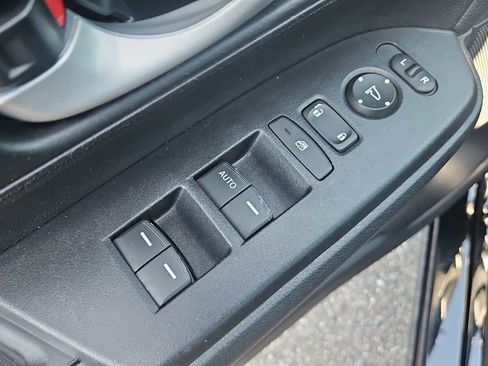 Used 2018 Honda CR-V LX image 15