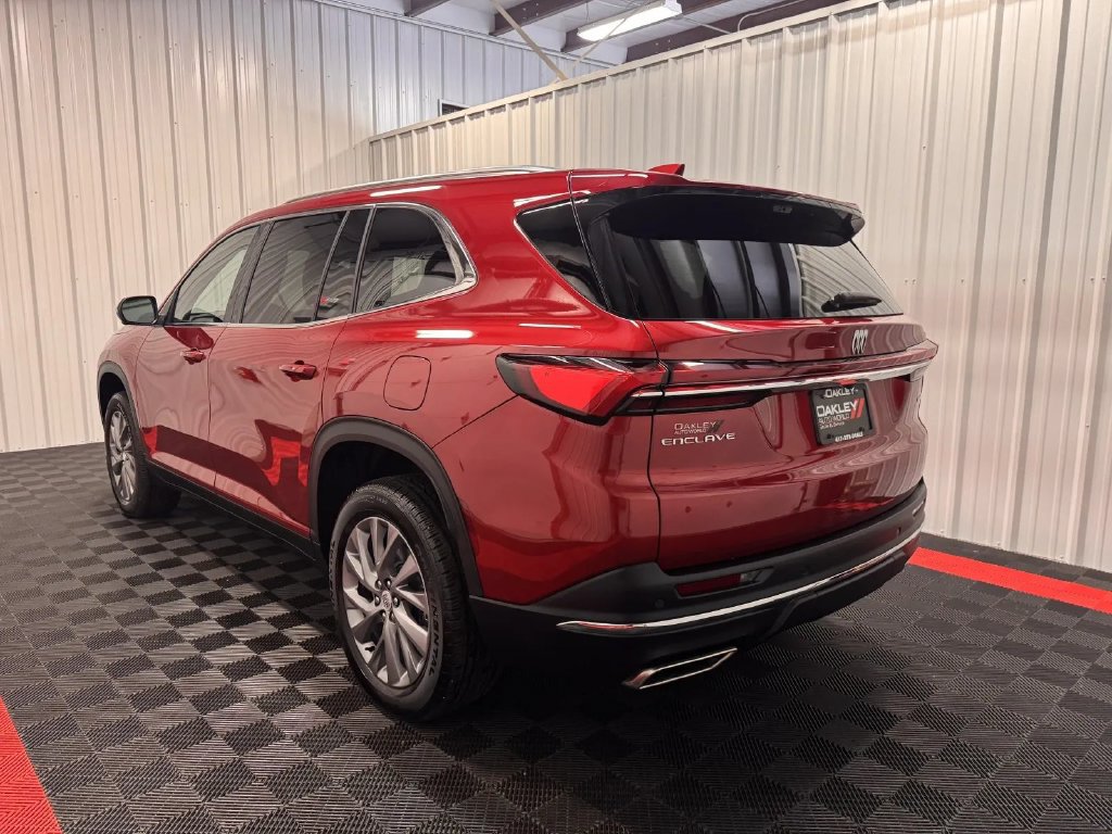 Used 2026 Buick Enclave Preferred w/ Power Package FWD image 2