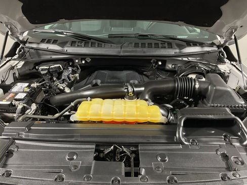 Used 2018 Ford F150 XLT w/ Equipment Group 302A Luxury image 8