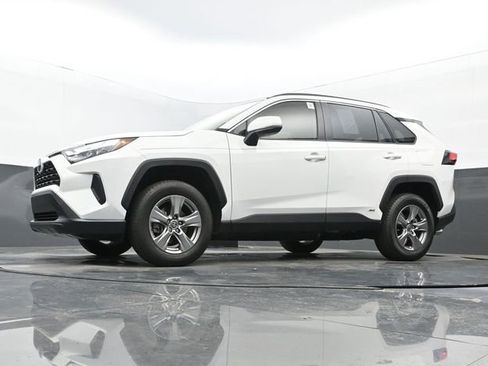 Used 2023 Toyota RAV4 XLE image 28