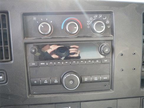 Used 2023 Chevrolet Express 3500 Work Van w/ Power Convenience Package image 7