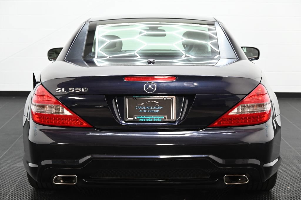 Used 2009 Mercedes-Benz SL 550 w/ Premium I Pkg image 4