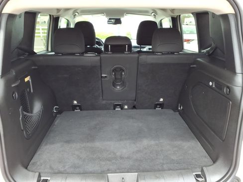 Used 2019 Jeep Renegade Latitude w/ UConnect 8.4 Nav Group AWD/4WD image 20