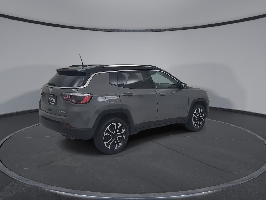 Used 2022 Jeep Compass Limited w/ Sun and Sound Group AWD/4WD image 17