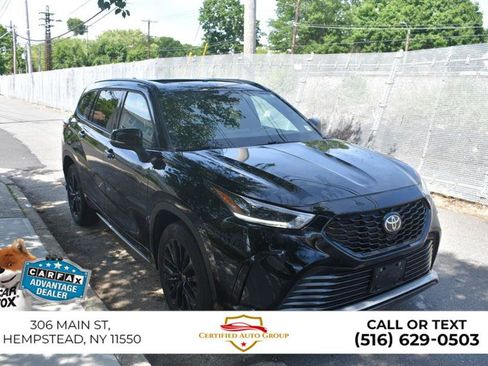 Used 2025 Toyota Highlander XSE AWD/4WD image 4