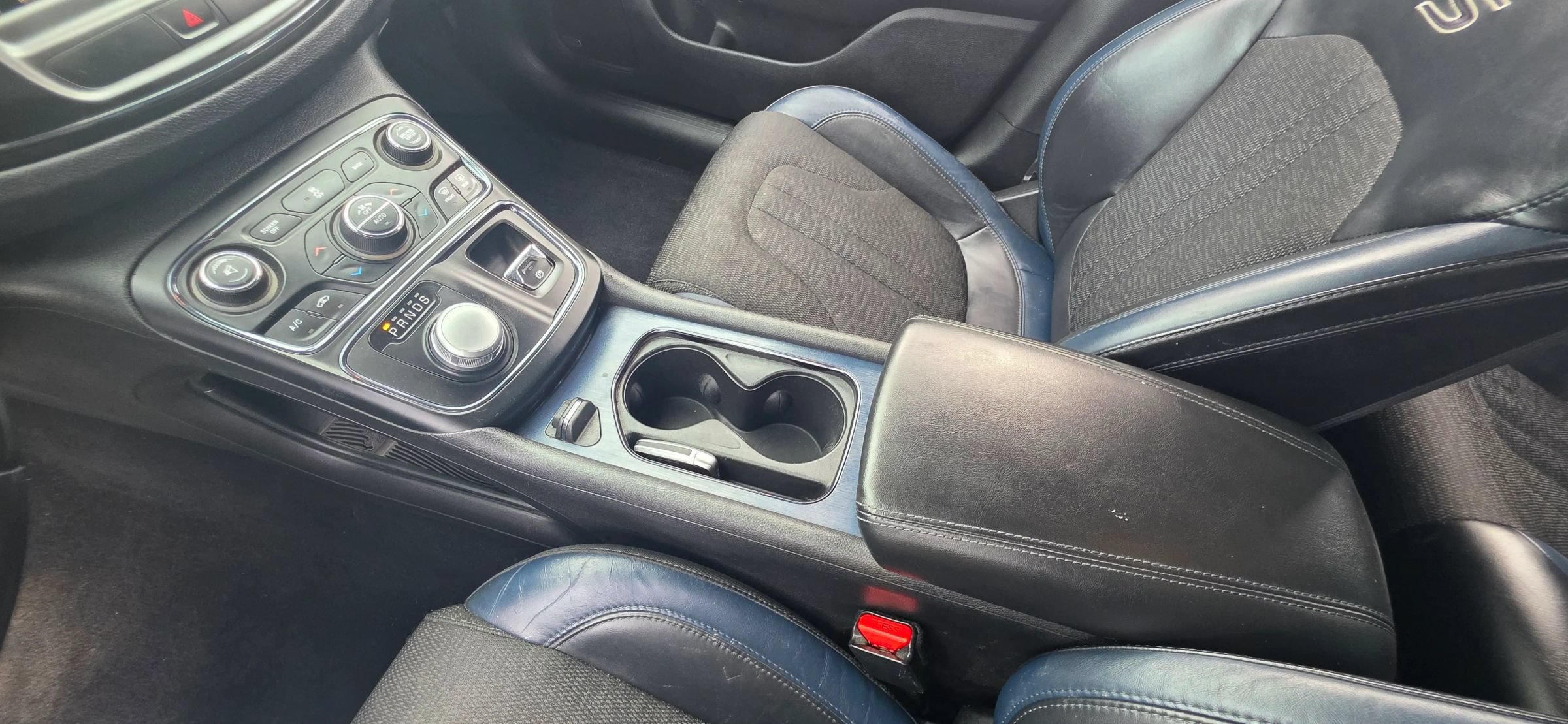 Used 2015 Chrysler 200 S w/ Navigation & Sound Group I FWD image 20