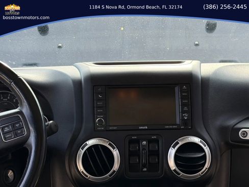 Used 2018 Jeep Wrangler Unlimited Sahara w/ Connectivity Group image 20