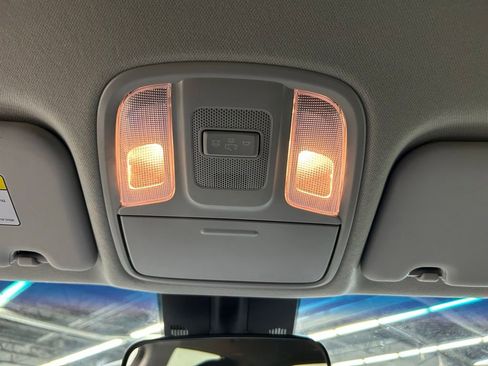 Used 2020 Kia Niro LXS FWD image 25