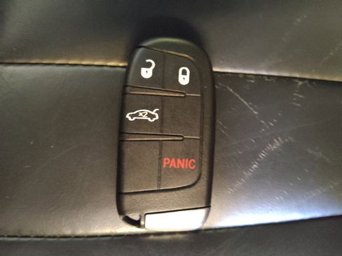 Used 2017 Chrysler 200 Limited Platinum image 32